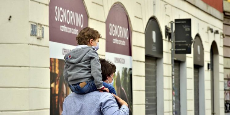 Assegno unico 2022 figli, a chi spetta in caso di genitori separati?