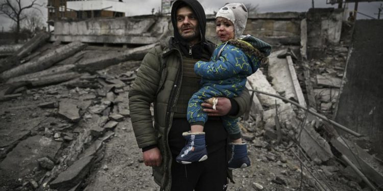 Ucraina, la logistica di Amazon al servizio degli aiuti umanitari