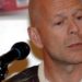 Bruce Willis si ritira per malattia: cos’è l’afasia