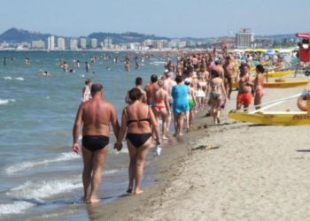 Bandiere Blu 2022 Italia, entra Riccione ed esce Ventotene